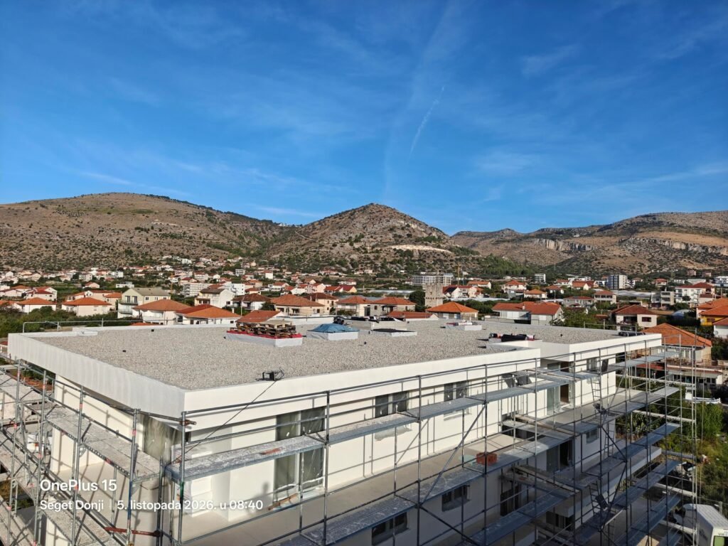 Hidroizolacija ravnog krova PVC membranom – Trogir, 580 m²